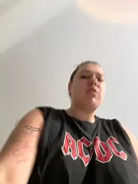 Snapshot of SuzieMurray chatting on 09-27-25, 10:20 SuzieMurray online show from 09-27-25, 10:20