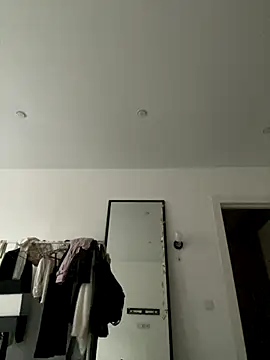 Snapshot of SuzieMurray chatting on 12-05-25, 07:17 SuzieMurray online show from 12-05-25, 07:17