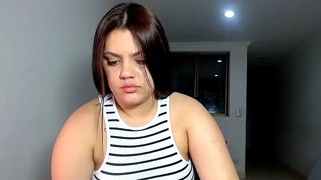 Snapshot of kimberlyhills1 chatting on 12-13-24, 05:38 kimberlyhills1 online show from 12-13-24, 05:38