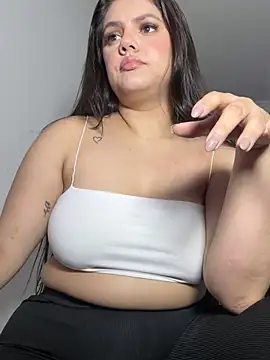 Snapshot of kimberlyhills1 chatting on 03-07-25, 08:00 kimberlyhills1 online show from 03-07-25, 08:00