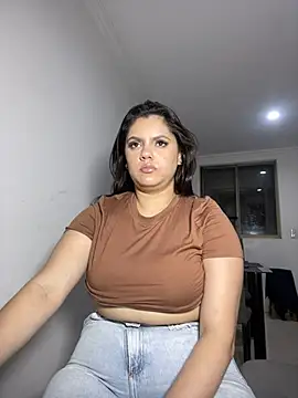 Snapshot of kimberlyhills1 chatting on 03-15-25, 03:18 kimberlyhills1 online show from 03-15-25, 03:18