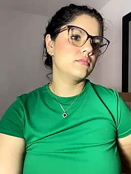 Snapshot of kimberlyhills1 chatting on 10-21-25, 07:36 kimberlyhills1 online show from 10-21-25, 07:36