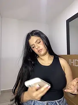 kimberlyhills1 online show from 12-02-25, 03:34