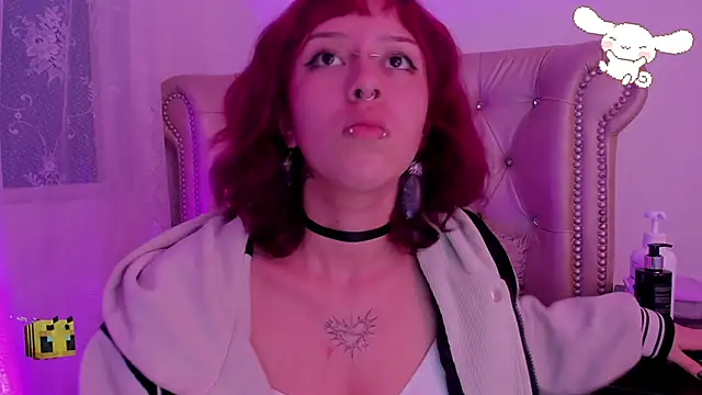 AlexaFoxy18 online show from 03-21-25, 09:56