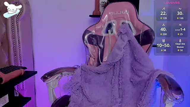 AlexaFoxy18 online show from 10-04-25, 06:33