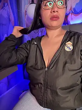 Snapshot of Im_Little chatting on 09-15-25, 03:17 Im Little online show from 09-15-25, 03:17