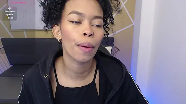 Shenna brunette  online show from 03-07-25, 01:07