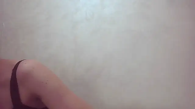 CaitlinaJayne23 online show from 10-12-25, 04:00