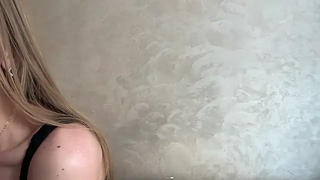 CaitlinaJayne23 online show from 05-16-26, 12:37