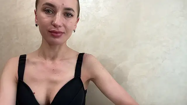 CaitlinaJayne23 online show from 05-25-26, 03:12