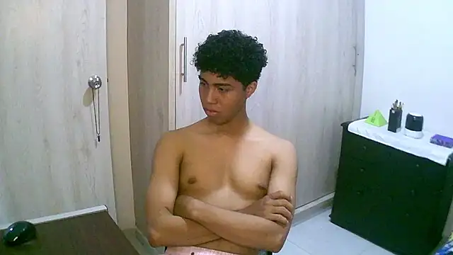 sexy diamante  online show from 09-29-25, 01:44