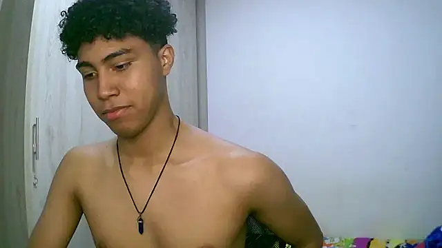 sexy diamante  online show from 11-06-25, 01:50