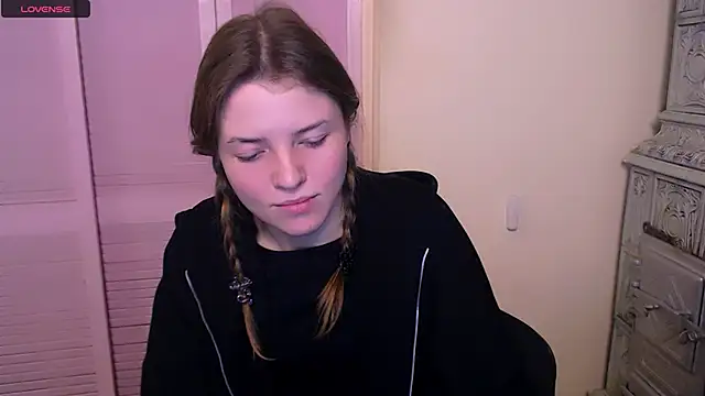 MissOliviaa  online show from 12-21-24, 03:20