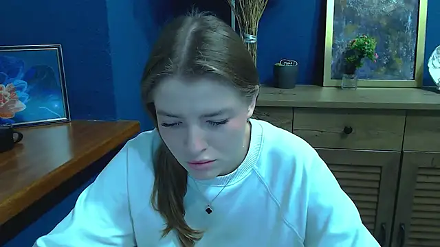 MissOliviaa  online show from 12-05-25, 07:50