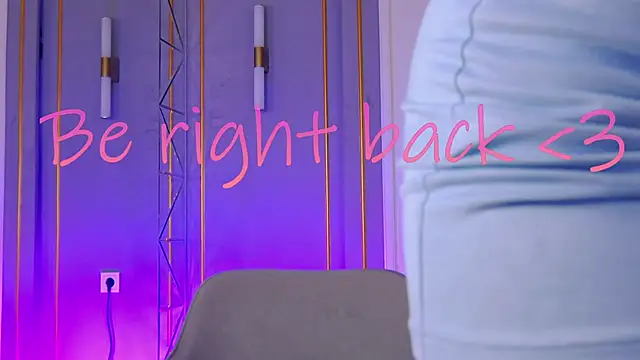 Smiley Mia online show from 01-31-25, 08:11