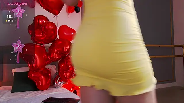 Smiley Mia online show from 02-13-25, 05:37