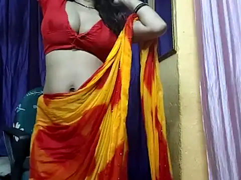 poojaxxx65 online show from 03-12-26, 11:00