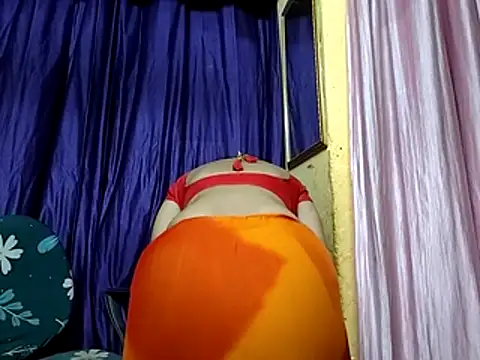 poojaxxx65 online show from 06-11-26, 09:13
