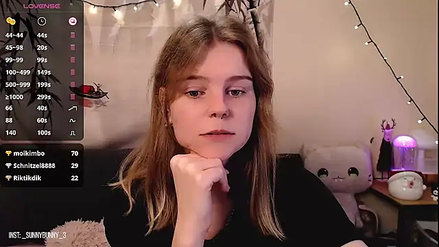 Moona xx online show from 12-27-24, 02:36