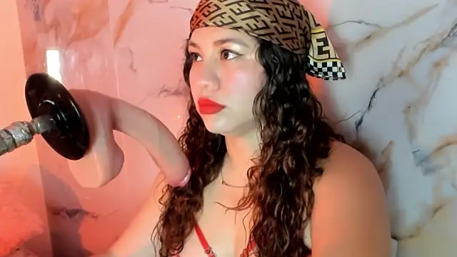 Snapshot of hade_cute chatting on 05-26-26, 02:24 hade cute online show from 05-26-26, 02:24