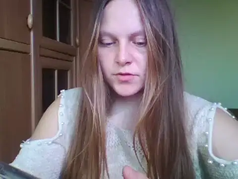 Evasapples online show from 02-13-25, 12:43