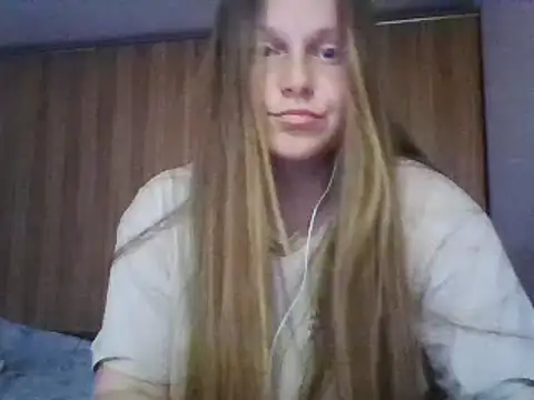 Evasapples online show from 03-19-25, 04:34