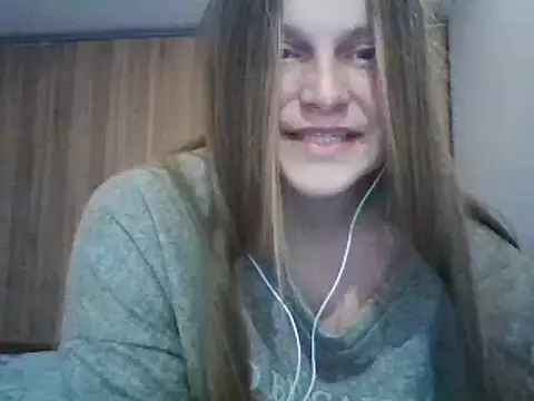 Evasapples online show from 03-21-25, 04:51