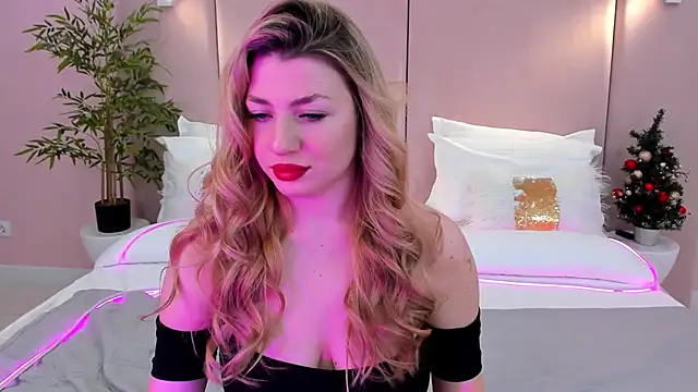 Snapshot of HelenaMorgan chatting on 12-29-24, 03:35 HelenaMorgan online show from 12-29-24, 03:35