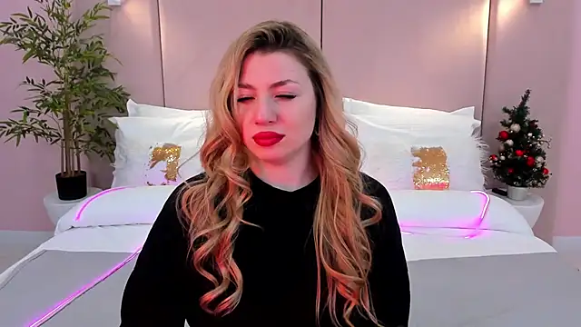 Snapshot of HelenaMorgan chatting on 12-29-24, 06:38 HelenaMorgan online show from 12-29-24, 06:38