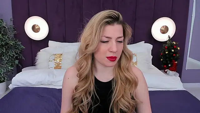 Snapshot of HelenaMorgan chatting on 01-05-25, 06:45 HelenaMorgan online show from 01-05-25, 06:45