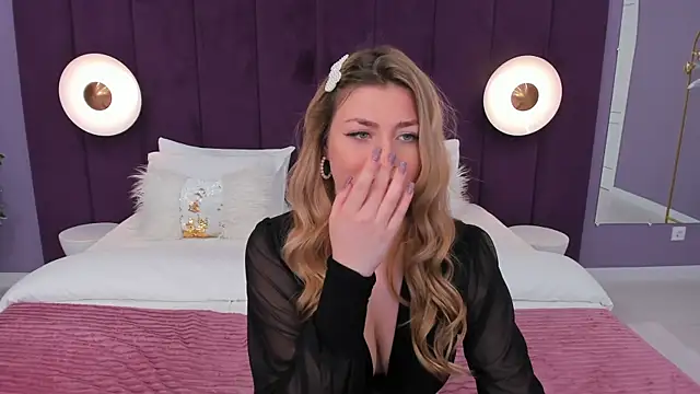 Snapshot of HelenaMorgan chatting on 01-11-25, 06:54 HelenaMorgan online show from 01-11-25, 06:54