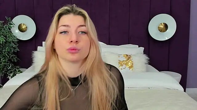 Snapshot of HelenaMorgan chatting on 03-12-25, 03:02 HelenaMorgan online show from 03-12-25, 03:02