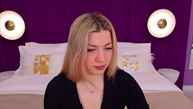 Snapshot of HelenaMorgan chatting on 03-13-25, 03:22 HelenaMorgan online show from 03-13-25, 03:22