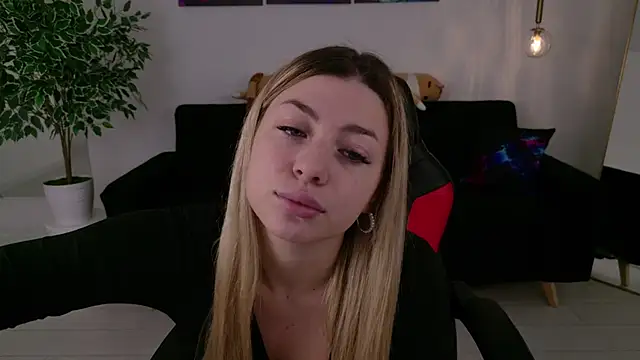 Snapshot of HelenaMorgan chatting on 09-09-25, 03:06 HelenaMorgan online show from 09-09-25, 03:06