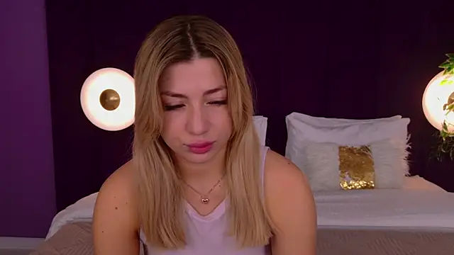 Snapshot of HelenaMorgan chatting on 10-09-25, 03:04 HelenaMorgan online show from 10-09-25, 03:04