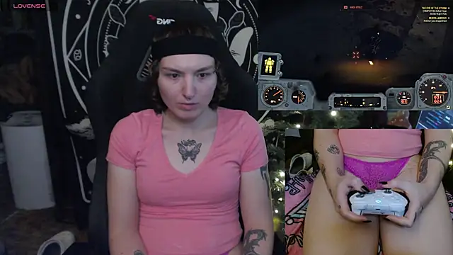 BrandiWRLD 999 online show from 01-15-25, 03:43