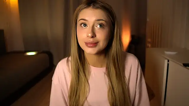 elisa moon online show from 12-08-24, 03:10