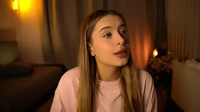 elisa moon online show from 12-12-24, 04:15