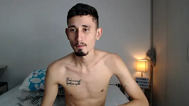 Snapshot of enzo_0814 chatting on 01-18-25, 01:41 enzo 0814 online show from 01-18-25, 01:41