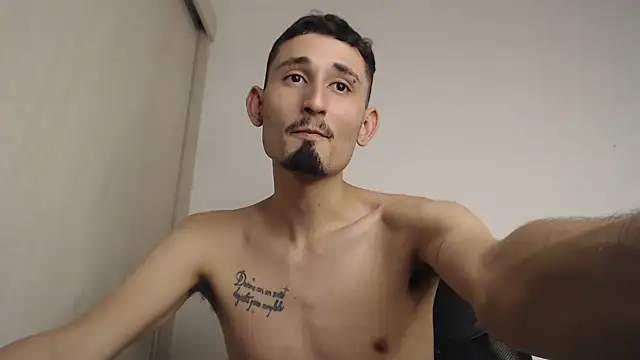 Snapshot of enzo_0814 chatting on 02-23-25, 11:00 enzo 0814 online show from 02-23-25, 11:00