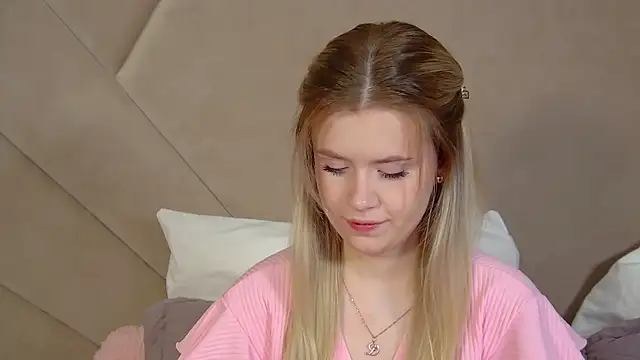 MilanaBalmain online show from 04-06-26, 04:32