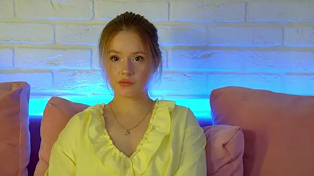 MilanaBalmain online show from 04-26-26, 04:21