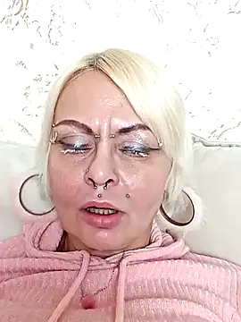 Gardener of Illusions online show from 02-10-25, 06:09