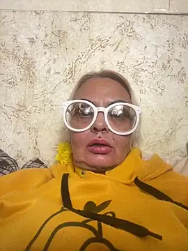 Gardener of Illusions online show from 11-18-25, 03:34