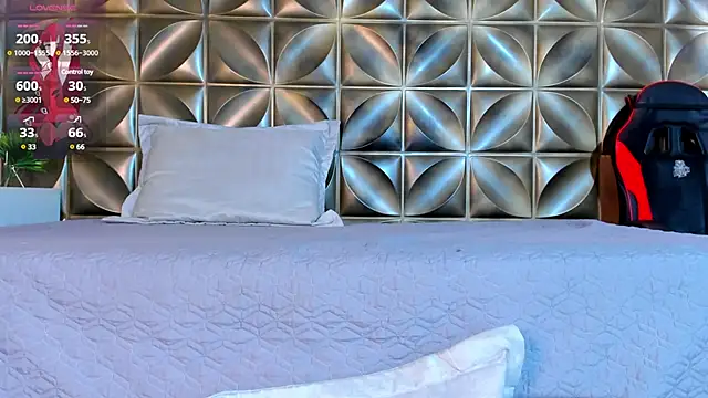 Snapshot of keendaall chatting on 02-06-25, 04:03 keendaall online show from 02-06-25, 04:03