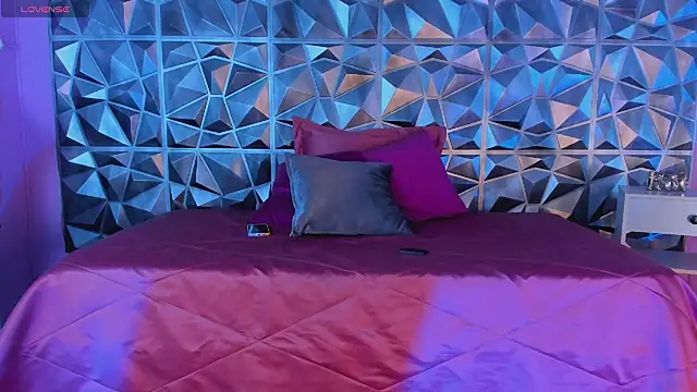 Snapshot of keendaall chatting on 02-08-25, 01:11 keendaall online show from 02-08-25, 01:11