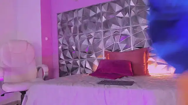 Snapshot of keendaall chatting on 03-12-25, 06:55 keendaall online show from 03-12-25, 06:55