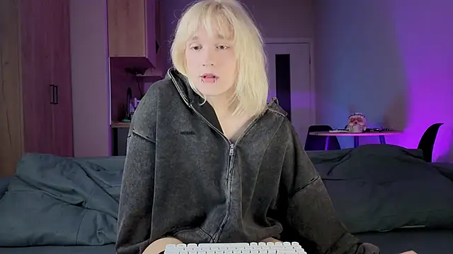 Gregory Byyrd online show from 10-17-25, 09:06