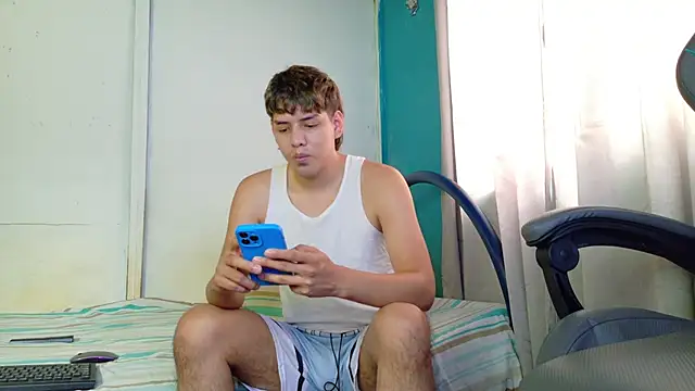 zackmontieel online show from 12-04-25, 02:59