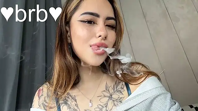 baby  kim online show from 11-23-25, 04:45